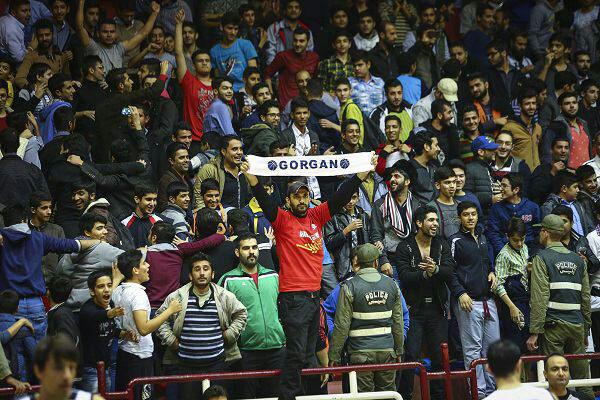 سخنی با زمان حسینی سرمربی بسکتبال شهرداری گرگان در رابطه با استفاده 75 درصدی از بازیکنان بومی گرگان